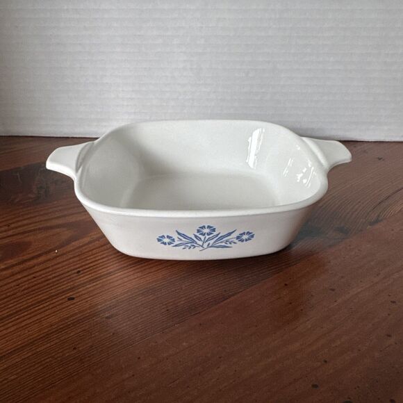 Corning Ware Blue Cornflower Casserole Dish 1 3/4 Cup P 41 Petite Pan - Picture 1 of 9